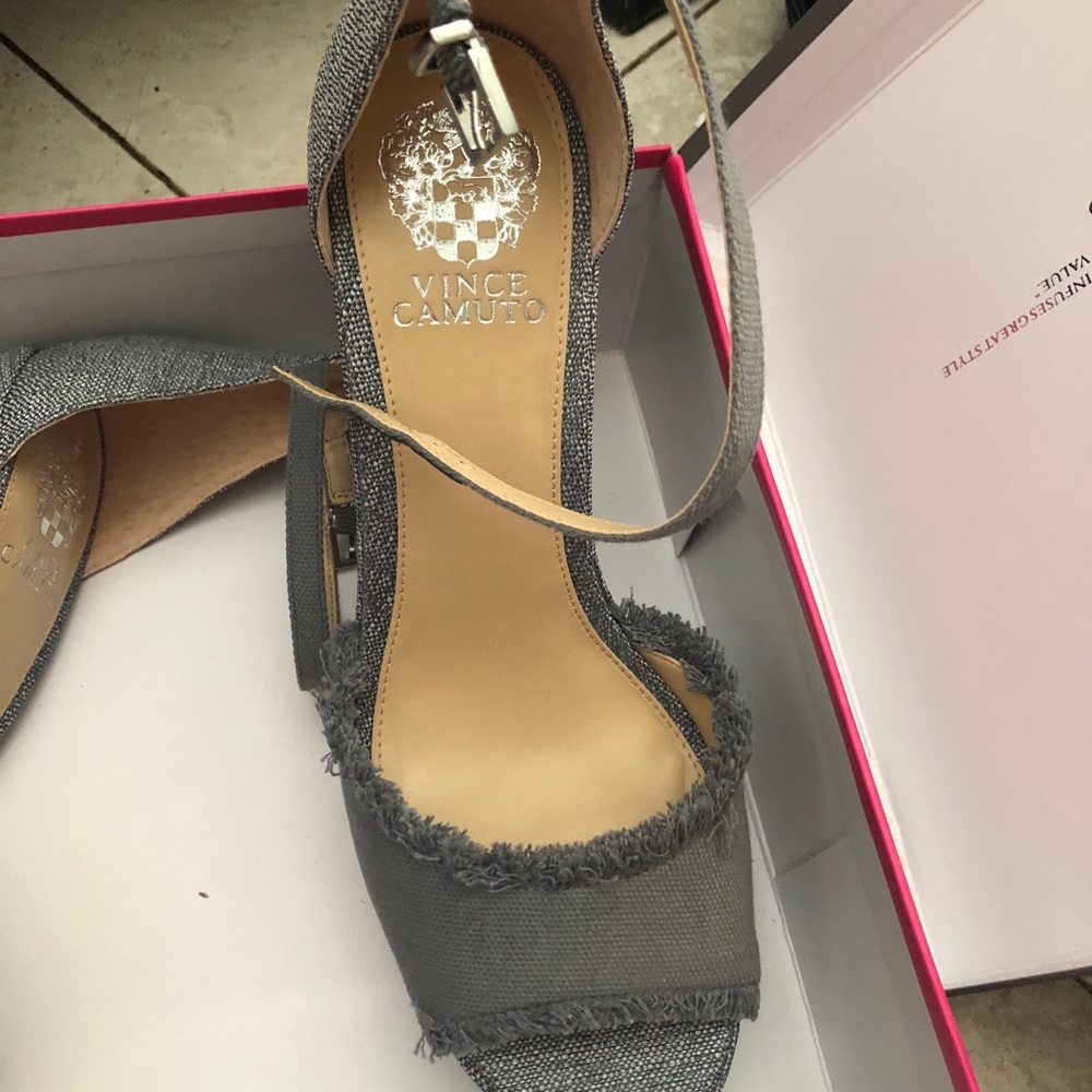 Vince Camino Wedge Sandal - Picture 2 of 3